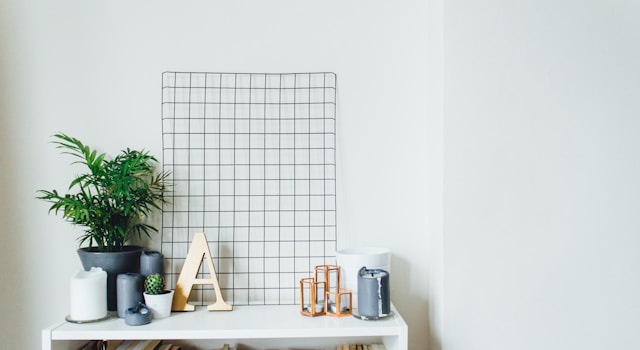 Как изменить статью затрат при отражении страховых взносов в программе 1С:Бухгалтерия предприятия?